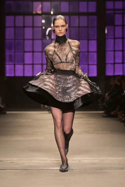 Look 21